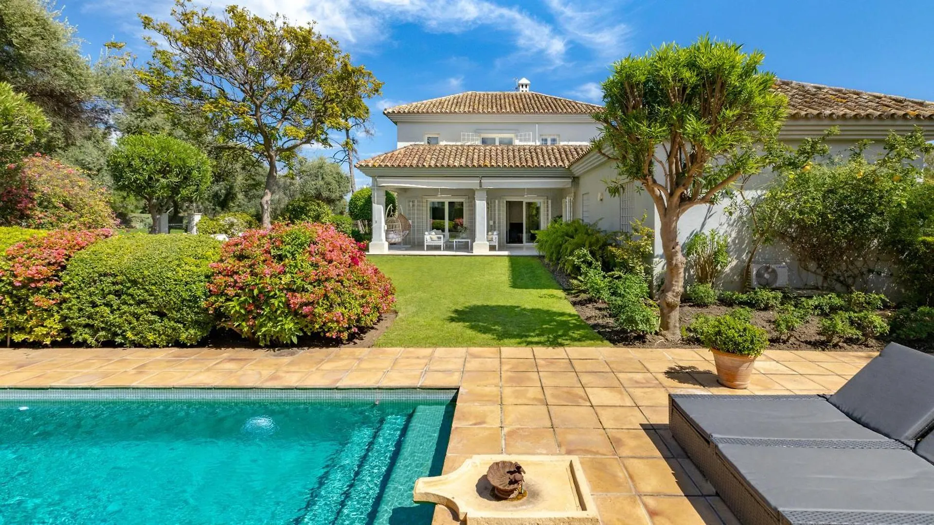 Vacation Marbella I Guadalmina Golf Front Villa, Private Pool, Close To The Beach Villa